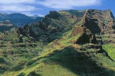 Sunny Air-con Monseñor Apartment