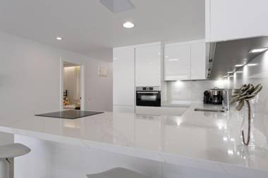 BLUE SEA II - FRONT BEACH