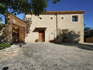 Antique house with lots of character near Petra with panoramic views