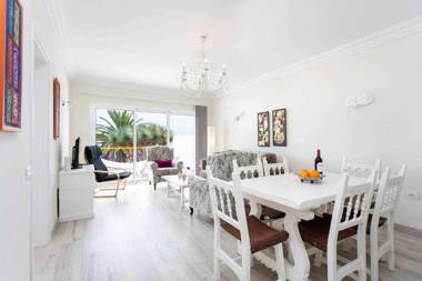 Acogedora Vivienda vacacional en Tenerife con vistas piscina y WIFI