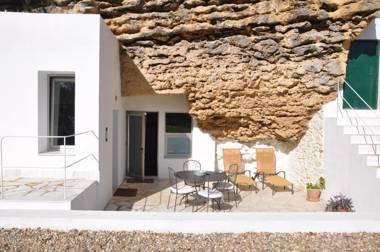 Cuevas del Pino Turismo Rural y Emocional SL