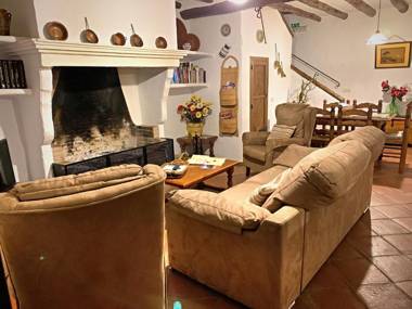 Casa rural familiar en el pueblo de Zahara de la Sierra