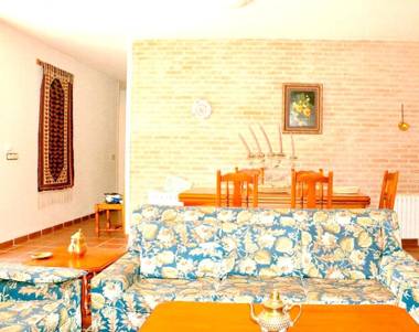 3 bedrooms house with enclosed garden at Castilblanco