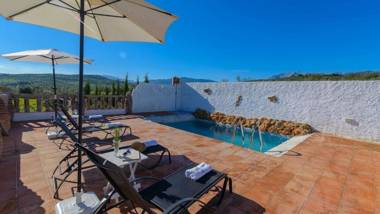 Villa Sol Alozaina by Ruralidays