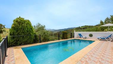 Cortijo los Valles Alozaina by Ruralidays