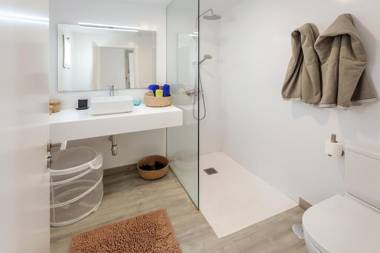 Conylanza Tabayba Green