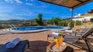 Casa Hidalgo Villanueva de la Concepcion by Ruralidays