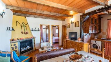 Casa Gonzalez Villanueva de la Concepcion by Ruralidays