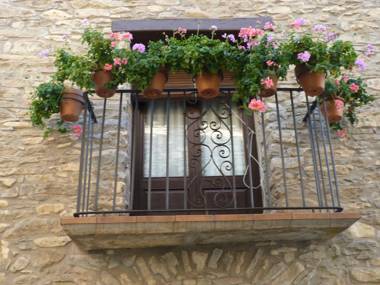 Idyllic country house in the foothills of the Pyrenees