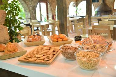 Hotel Familiar El Jou Nature