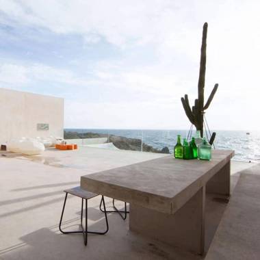 NextDoor Oasis: ocean front terrace natural pool