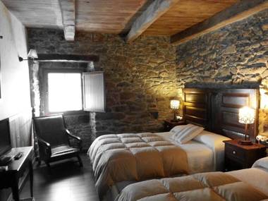 Hostal De Montaña La Aldeya