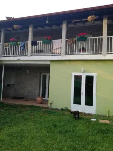 One bedroom appartement with enclosed garden and wifi at Porrino