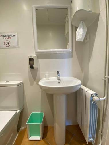 Hostal Restaurant Casa Comaulis