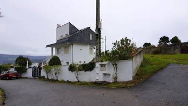 3 bedrooms house with sea view and balcony at Viveiro