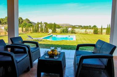 CAN BIEL Pool gardenBBQ free wifi ping pong for 6