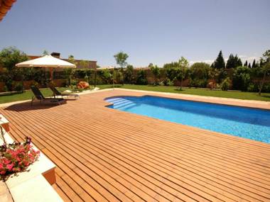 Modern villa surrounded by pine forests and mountains with private pool