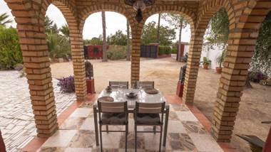 Villa Felisa en el flamenco pueblo de La Puebla de Cazalla