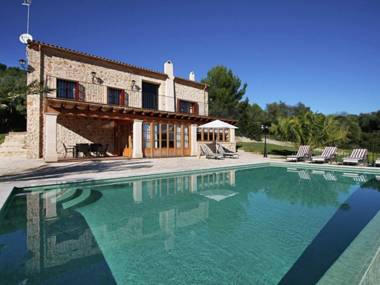Enticing Holiday Home in Petra Majorca with Private Pool