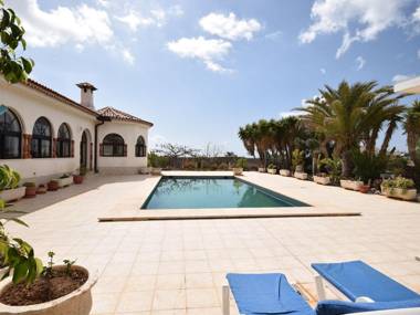 Beautiful villa in the south of Tenerife with a delightful terrace and pool