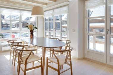 Val de Ruda Luxe 53 by FeelFree Rentals