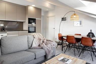 Irissa by FeelFree Rentals