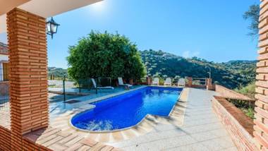 Villa El Terral Riogordo by Ruralidays