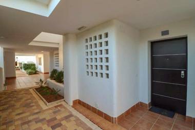 Casa Caracoles gran apartamento en piscina comunitaria