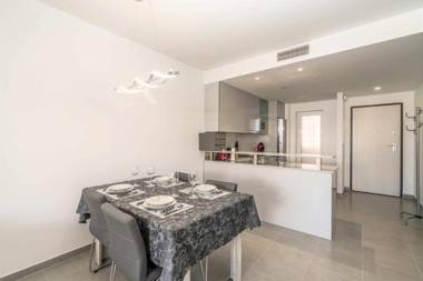 Girasol apartamento para 4 personas con piscina communitaria