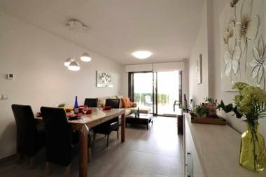 Pino apartamento de lujo frente al mar con piscina compartida