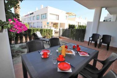 Pino apartamento de lujo frente al mar con piscina compartida