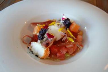 VILASIRA ( Rooms & Wines )