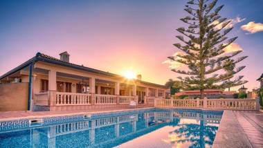 VILLA CHABELA en Bahía Grande Zona Residencial