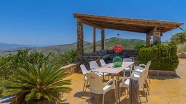 Casa Cabana de Piedra El Borge by Ruralidays