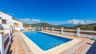 Casa Herrero El Borge by Ruralidays