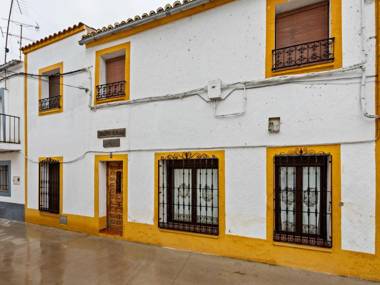 Timeless Holiday Home in Membrio with Swimming Pool