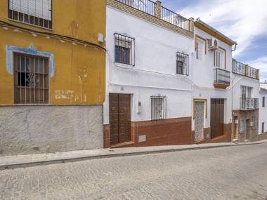 Hilltop Holiday Home in Villanueva de San Juan with Pool