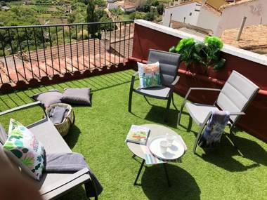 3 bedrooms house with furnished terrace and wifi at Viguera