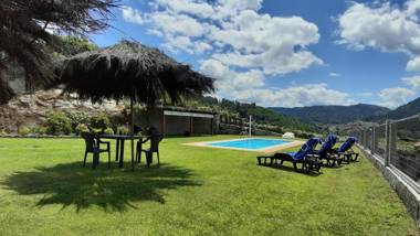 Casa A Chairiña y A Revolta