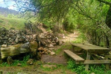 2 bedrooms house with wifi at Beamud