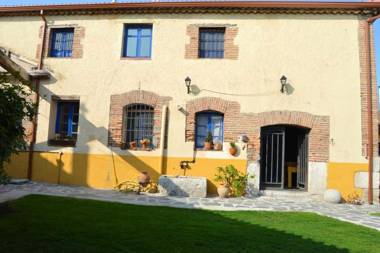 6 bedrooms house with private pool and furnished garden at Campo de Cuellar