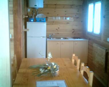 Cabañas y Bungalows La Falaguera