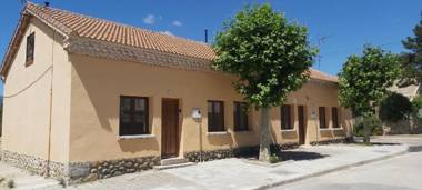 CASITAS PINILLA DEL VALLE