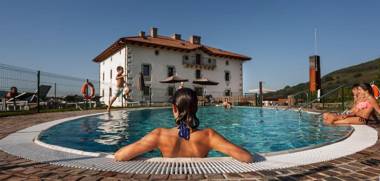 Cabañas Deluxe Basajaun Basoa by IrriSarri Land