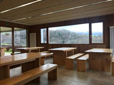 Youth Hostel Non Stop Inn by IrriSarri Land