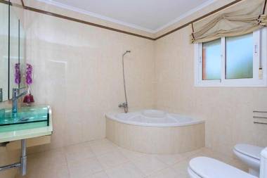 CH Villa Calida Monteazul