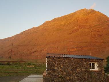 BEAUTIFUL COASTAL HOUSE ON A TRANQUIL ORGANIC FARM