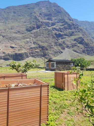 BEAUTIFUL COASTAL HOUSE ON A TRANQUIL ORGANIC FARM