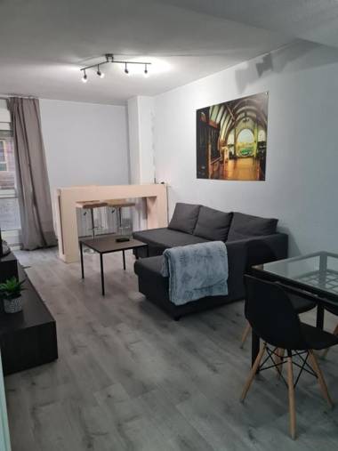 Apartamentos Dos Torres Bárbol - Oasis céntrico con jacuzzi en la habitación y garaje privado