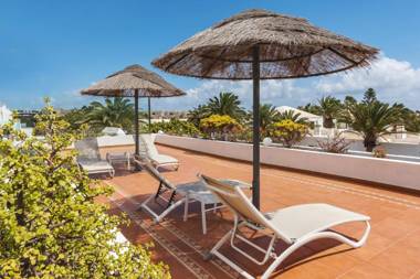Conylanza Golf y Mar Suites